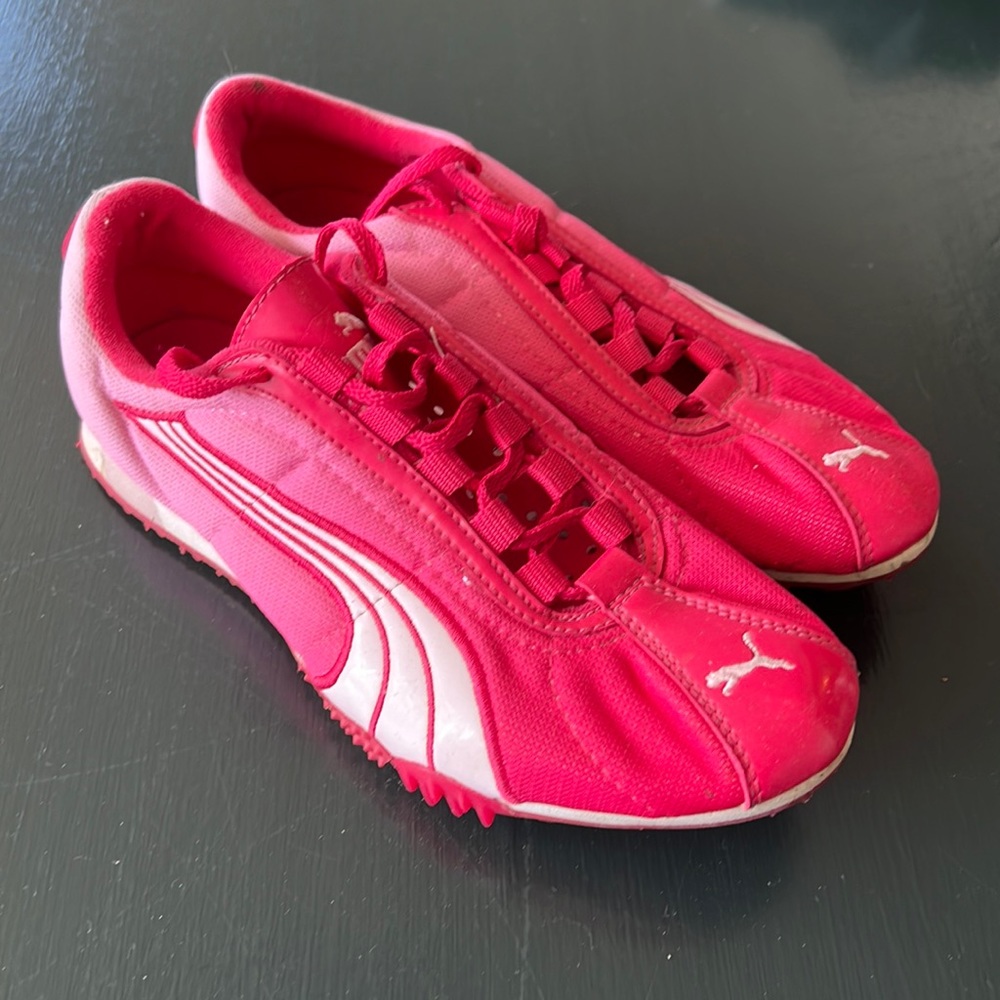 Women’s puma track shoes (removable spikes). Bright pink. Size 6.5